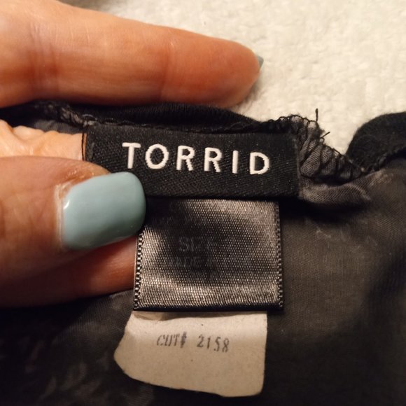 Torrid high low tank - Picture 3 of 4